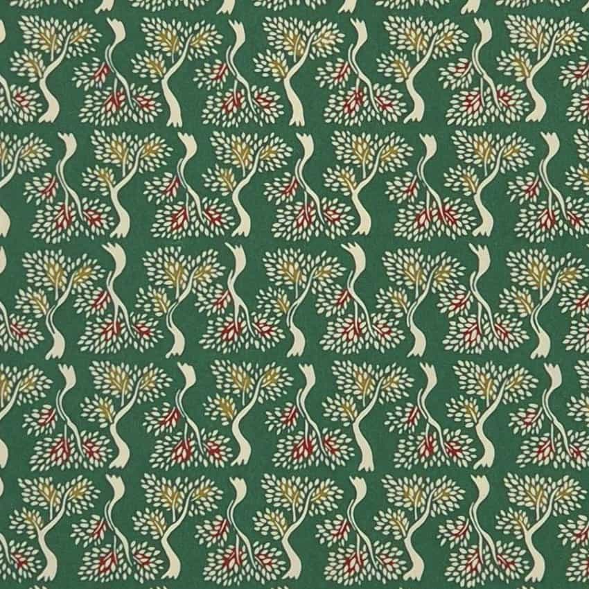 Katazome Shi – Weiße Bäume auf grün – handbedrucktes Washi-Papier